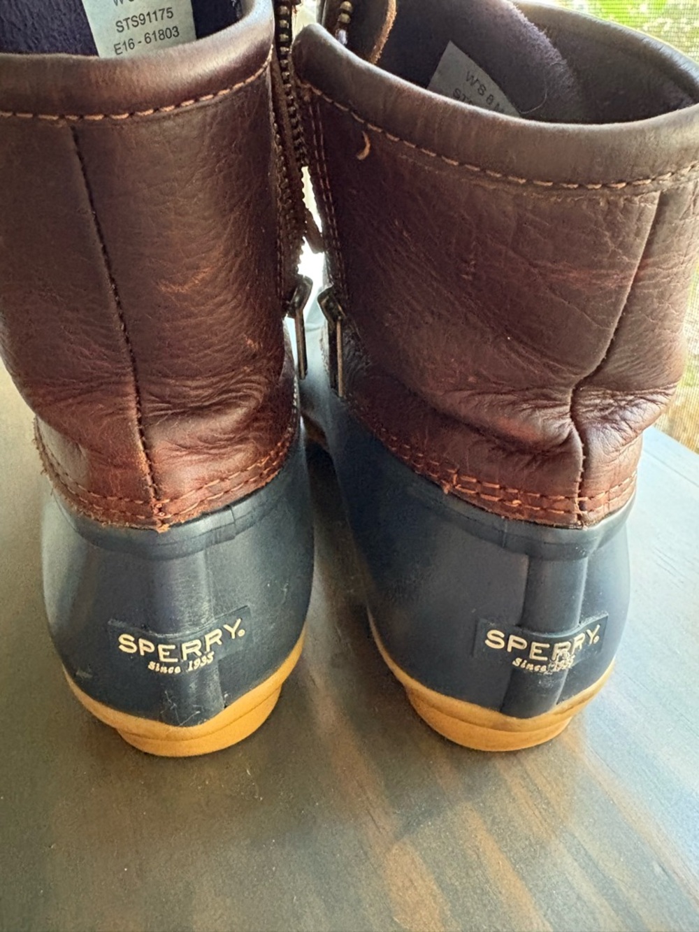Sperry Saltwater 4-eye Duck Boots •waterproof •navy and brown •size 8 - Picture 4 of 16